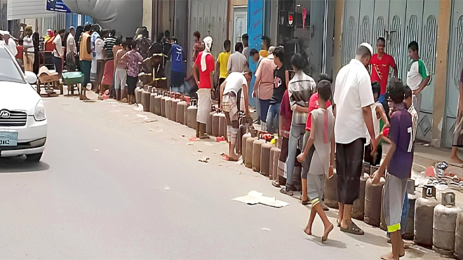 ​وزارة الصناعة تحذر من أي ارتفاعات سعرية بمادة الغاز أو ممارسات احتكارية